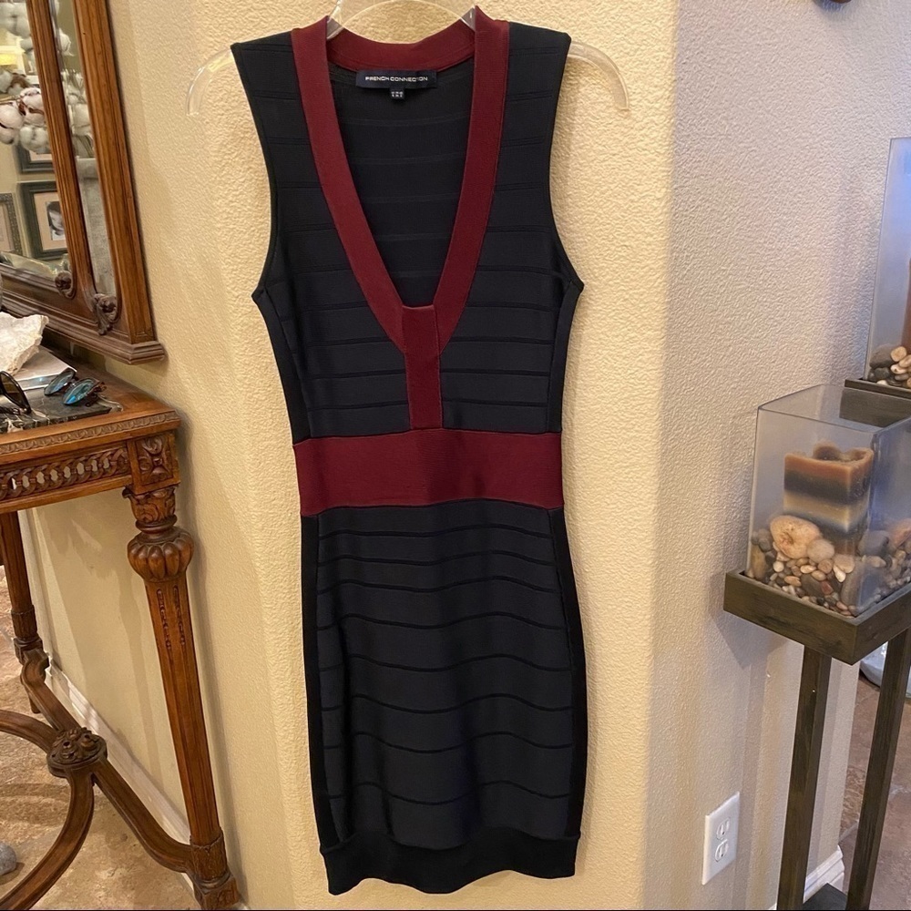 FRENCH CONNECTION Burgundy Navy Bandage Dress-2 - Picture 1 of 7